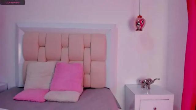 Image 3 of kinky_valeria Stream on Chaturbate on 20 months ago