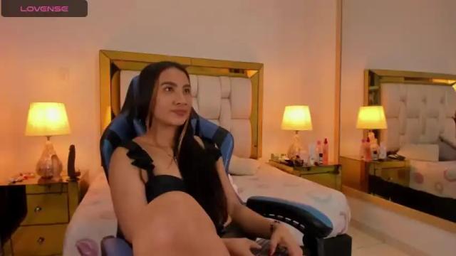 Image 4 of kinky_valeria Stream on Chaturbate on 19 months ago