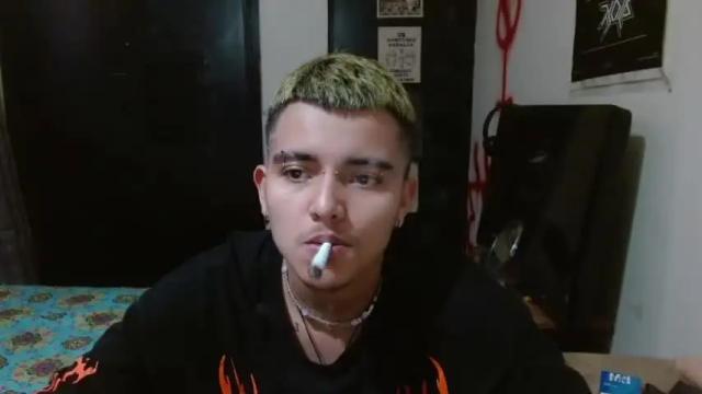 Image 4 of kinkybabies_ Stream on Chaturbate on 16 months ago