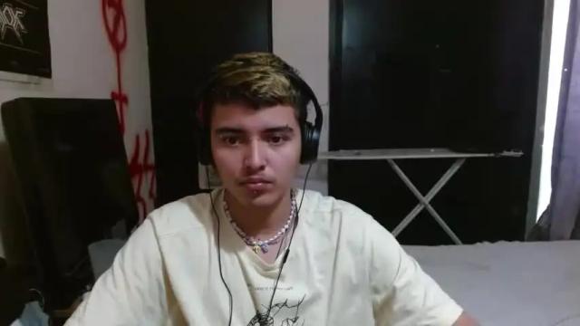 Image 11 of kinkybabies_ Stream on Chaturbate on 14 months ago