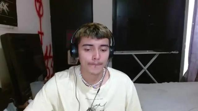 Image 3 of kinkybabies_ Stream on Chaturbate on 14 months ago