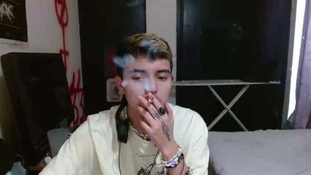 Image 4 of kinkybabies_ Stream on Chaturbate on 14 months ago