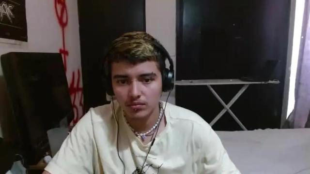 Image 7 of kinkybabies_ Stream on Chaturbate on 14 months ago