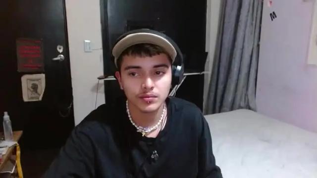 Image 11 of kinkybabies_ Stream on Chaturbate on 14 months ago