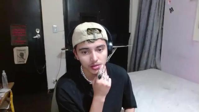Image 12 of kinkybabies_ Stream on Chaturbate on 14 months ago