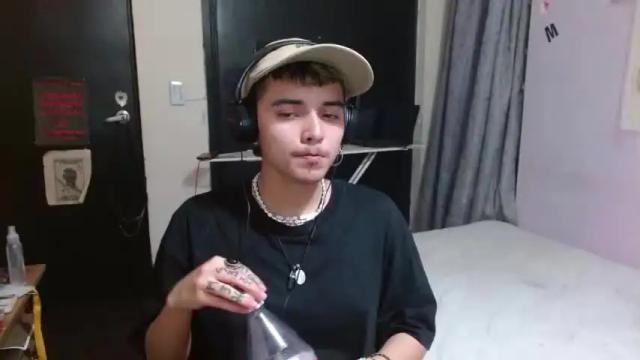 Image 2 of kinkybabies_ Stream on Chaturbate on 14 months ago