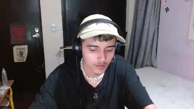Image 7 of kinkybabies_ Stream on Chaturbate on 14 months ago