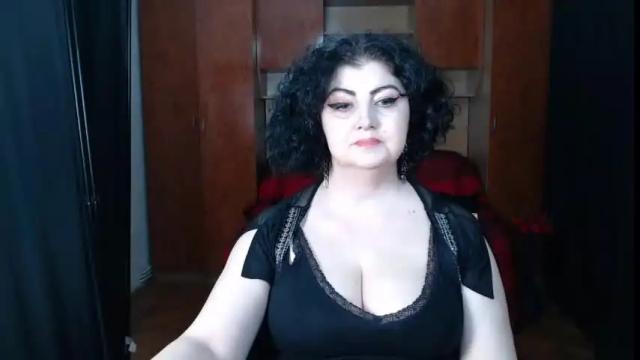 Image 3 of kinkyblacky Stream on Chaturbate on 15 months ago