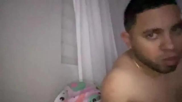 Image 6 of kinkycouplepr Stream on Chaturbate on 20 months ago