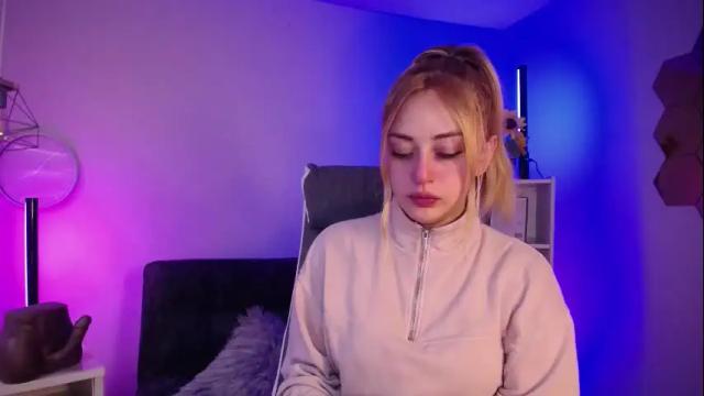 Image 2 of kinkydoll_ Stream on Chaturbate on 6 months ago