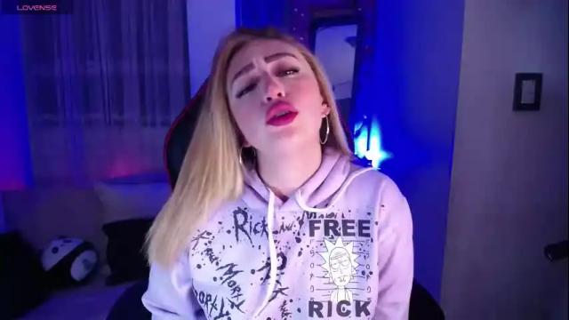 Image 4 of kinkydoll_ Stream on Chaturbate on 5 months ago