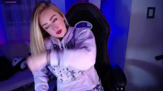 Image 7 of kinkydoll_ Stream on Chaturbate on 5 months ago