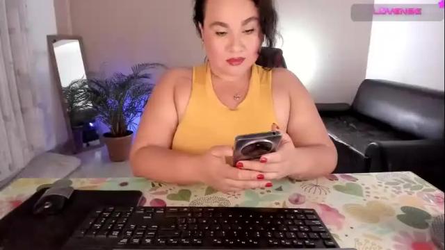 Image 7 of kinkyelise Stream on Chaturbate on 1 day ago