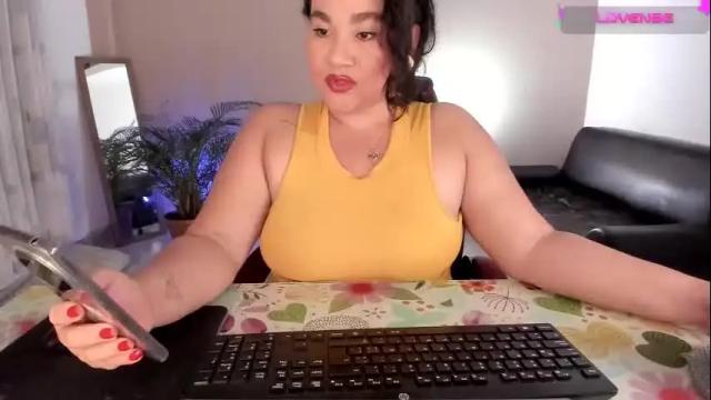 Image 8 of kinkyelise Stream on Chaturbate on 1 day ago