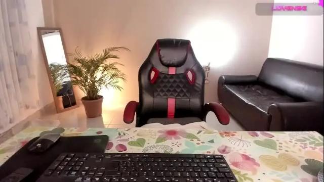 Image 12 of kinkyelise Stream on Chaturbate on 1 month ago