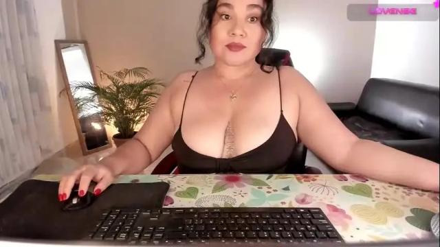 Image 11 of kinkyelise Stream on Chaturbate on 1 month ago