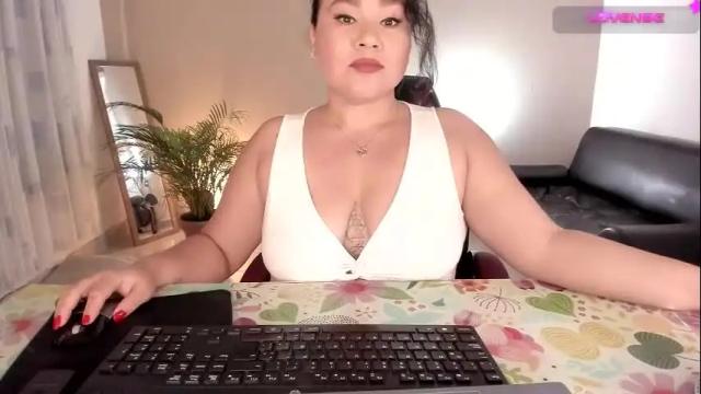 Image 11 of kinkyelise Stream on Chaturbate on 26 days ago