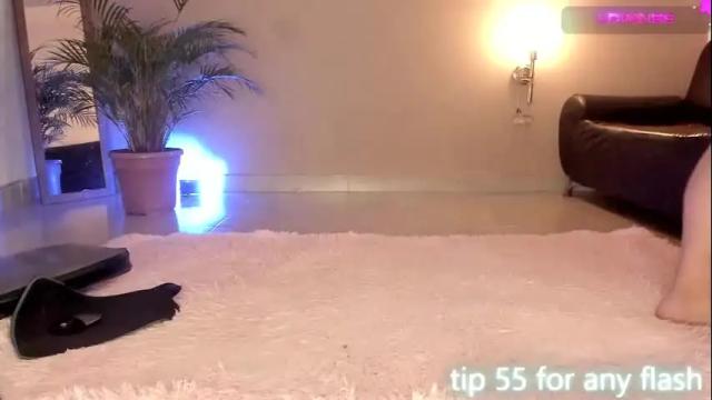 Image 2 of kinkyelise Stream on Chaturbate on 12 days ago