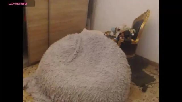 Image 7 of kinkyerikat Stream on Chaturbate on 1 month ago