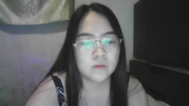 Image 2 of kinkyhotcumm Stream on Chaturbate on 13 months ago