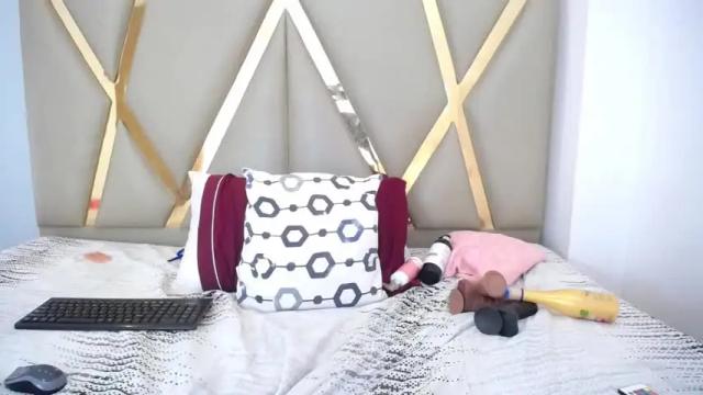 Image 7 of kinkyhousewifee_ Stream on Chaturbate on 12 months ago
