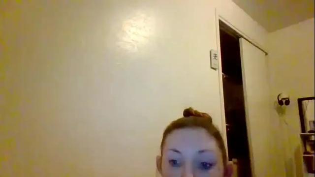 Image 10 of kinkykazz Stream on Chaturbate on 18 months ago