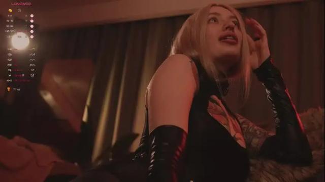 Image 8 of kinkylina_ Stream on Chaturbate on 1 month ago