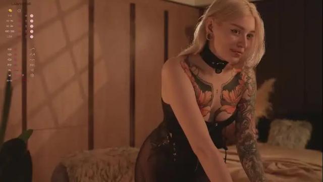 Image 2 of kinkylina_ Stream on Chaturbate on 23 days ago