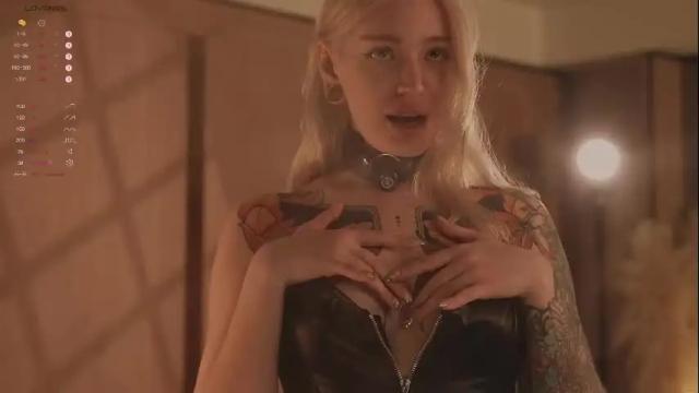 Image 8 of kinkylina_ Stream on Chaturbate on 23 days ago