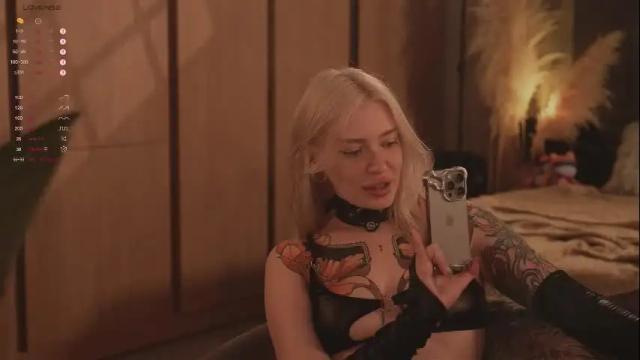 Image 12 of kinkylina_ Stream on Chaturbate on 20 days ago