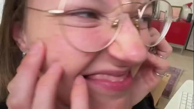 Image 11 of kinkyorange_ Stream on Chaturbate on 13 days ago
