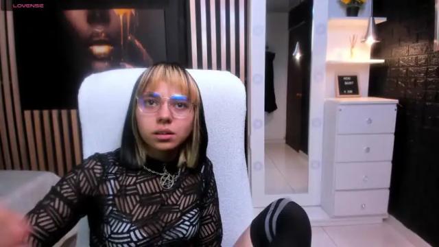 Image 4 of kiokapop Stream on Chaturbate on 23 months ago