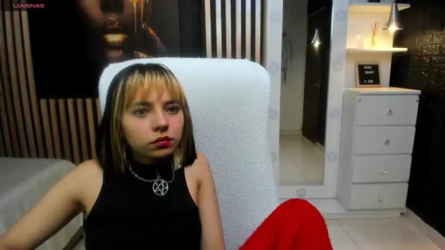 Image 7 of kiokapop Stream on Chaturbate on 23 months ago