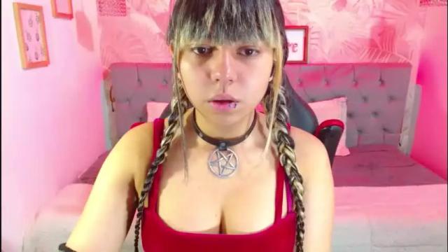 Image 3 of kiokapop_ Stream on Chaturbate on 24 days ago