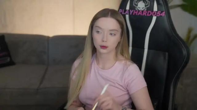 Image 4 of kira0541 Stream on Chaturbate on 12 hours ago