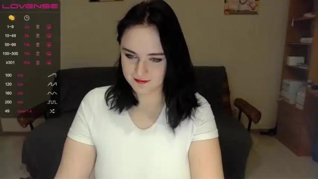 Image 3 of kira____may Stream on Chaturbate on 20 months ago