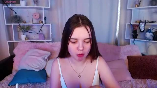 Image 7 of kira_babez Stream on Chaturbate on 16 months ago