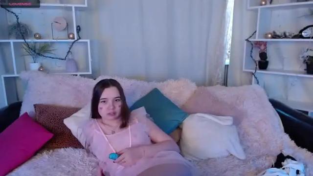 Image 7 of kira_babez Stream on Chaturbate on 16 months ago