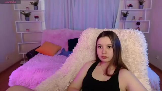 Image 10 of kira_babez Stream on Chaturbate on 16 months ago