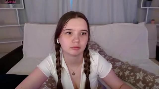 Image 6 of kira_babez Stream on Chaturbate on 15 months ago