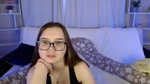 Image 11 of kira_babez Stream on Chaturbate on 15 months ago