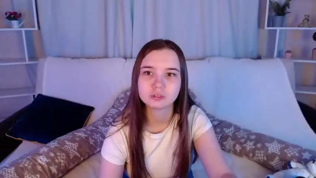 Image 10 of kira_babez Stream on Chaturbate on 16 months ago
