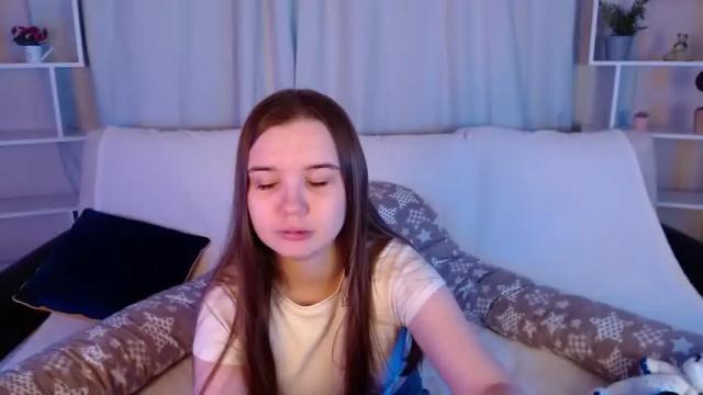 Image 8 of kira_babez Stream on Chaturbate on 16 months ago