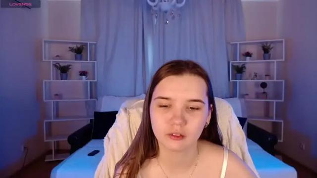 Image 11 of kira_babez Stream on Chaturbate on 15 months ago