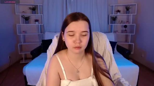 Image 4 of kira_babez Stream on Chaturbate on 15 months ago