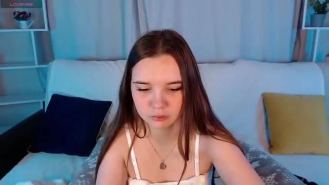 Image 8 of kira_babez Stream on Chaturbate on 15 months ago