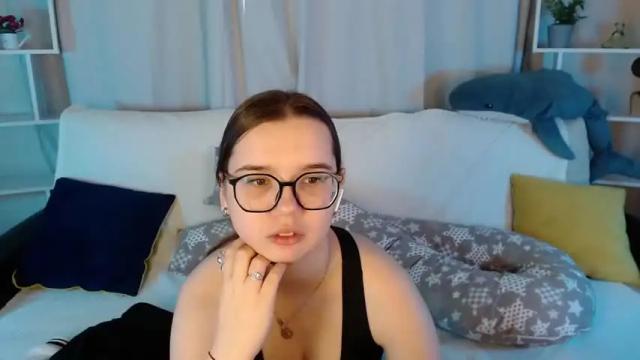 Image 12 of kira_babez Stream on Chaturbate on 14 months ago