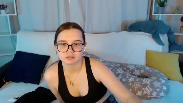 Image 8 of kira_babez Stream on Chaturbate on 14 months ago