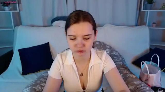 Image 4 of kira_babez Stream on Chaturbate on 14 months ago