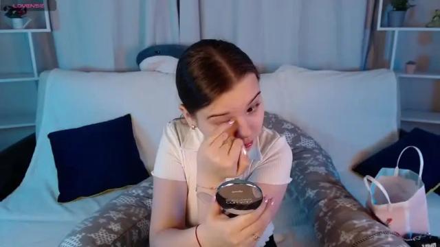 Image 6 of kira_babez Stream on Chaturbate on 14 months ago